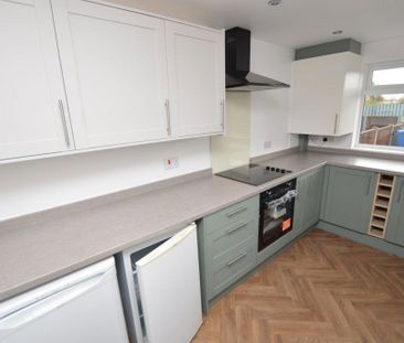 3 bedroom terraced house to rent - Photo 5