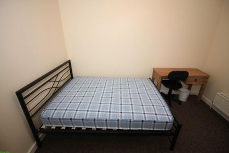 5 bedroom terraced house to rent - Photo 5