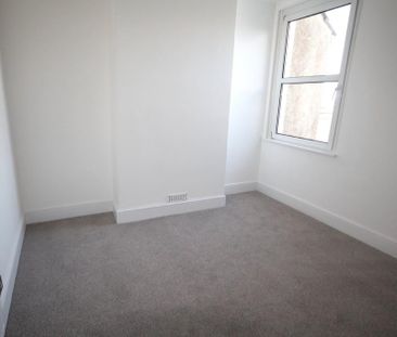 2 bedroom maisonette to rent - Photo 4