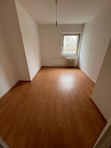 Sehr schöne 3 Zimmer-Wohnung mit Balkon und innen liegendem Wannenbad in EssenWest/Frohnhausen - Foto 4