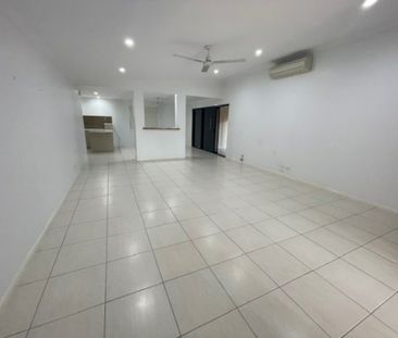 Stunning Family Home at 55 Monash Way, Ooralea - Photo 5