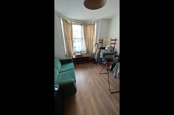 Room in a Shared House, Elswick Road, SE13 - Photo 1