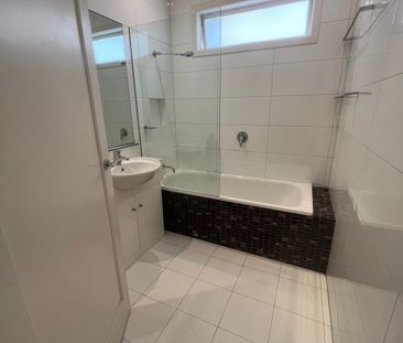 West Footscray - Photo 2