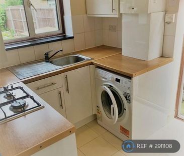 4 bedroom end of terrace house to rent - Photo 6