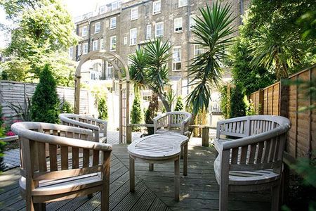 A Charming, Fully Furnished Self-Contained Double Studio Apartment in Earls Court, London SW5 - Photo 5