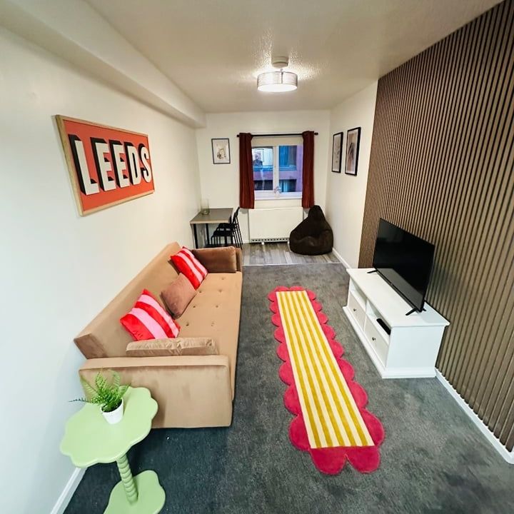 1 Bed Flat, Chantrell Court, LS2 - Photo 1