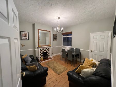 4 Bed Student Accommodation - Photo 2