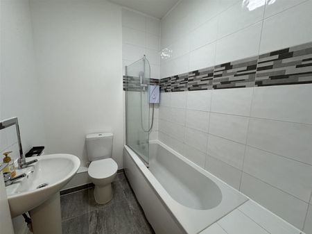 Grosvenor Road, Scarborough - Photo 3