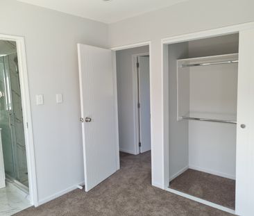 New Townhouse 3bdrm/2bthrm/garage - Photo 6