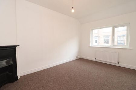 3 bedroom terraced house to rent - Photo 3
