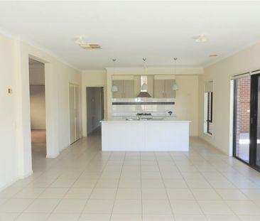 4 Bedroom Whitebox Rise Estate - Photo 3