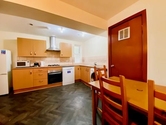 3 Bed 3 Bath - Photo 1