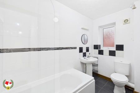 Beech Close, Hardwicke, Gloucester - Photo 5