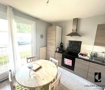 Location Appartement 3 pièces 71m² - Photo 3