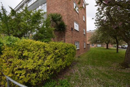 3 bedroom maisonette to rent - Photo 5