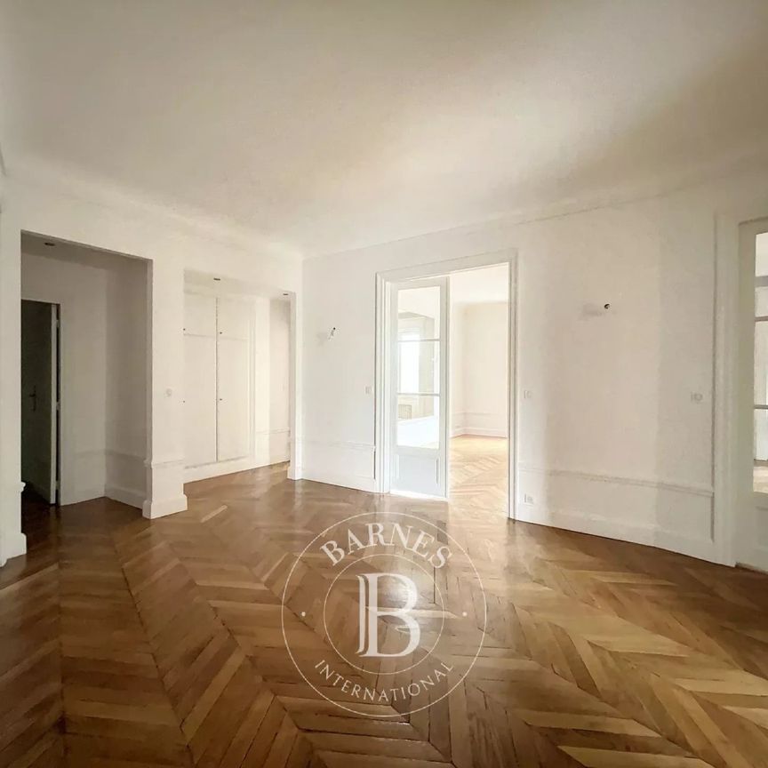 Tout savoir sur cet appartement dans le quartier Monnaie, à Paris 6ème - Photo 1