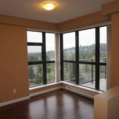 Spacious 2 bedroom+ den and 2 full bath condo- available from April 1 - Photo 4