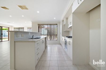 Spacious 5-Bedroom Family Sanctuary in Quiet Hewett Cul-de-Sac - Photo 4