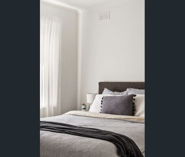 Effortless Inner-City Living with Style and Comfort - Photo 5