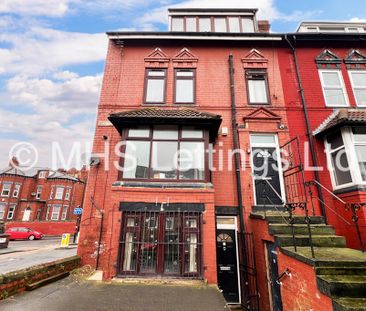 4 Bedroom Mid Terraced House for rent in Wrangthorn Place - Photo 2