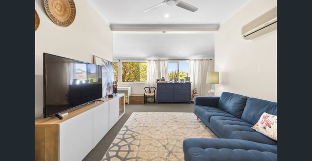 Charming Character Home - Photo 1