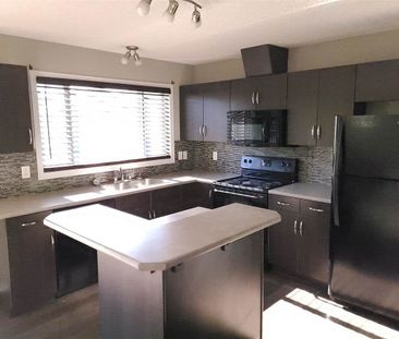 21203 60 Avenue Northwest - Photo 3