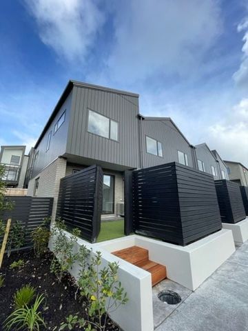 2.5 Bedroom 1.5 Bathroom Townhouse - Photo 5