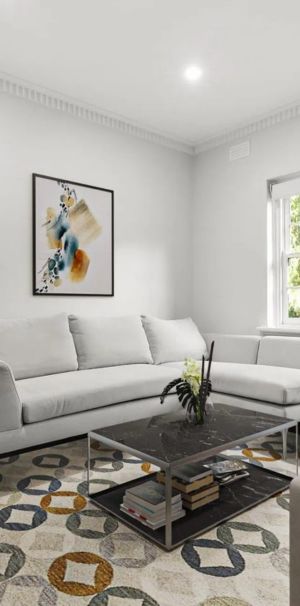 Comfortable Living with Open-Plan Design and Private Ensuite - Photo 1