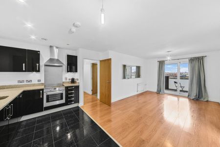 3 bedroom apartment to rent - Photo 3