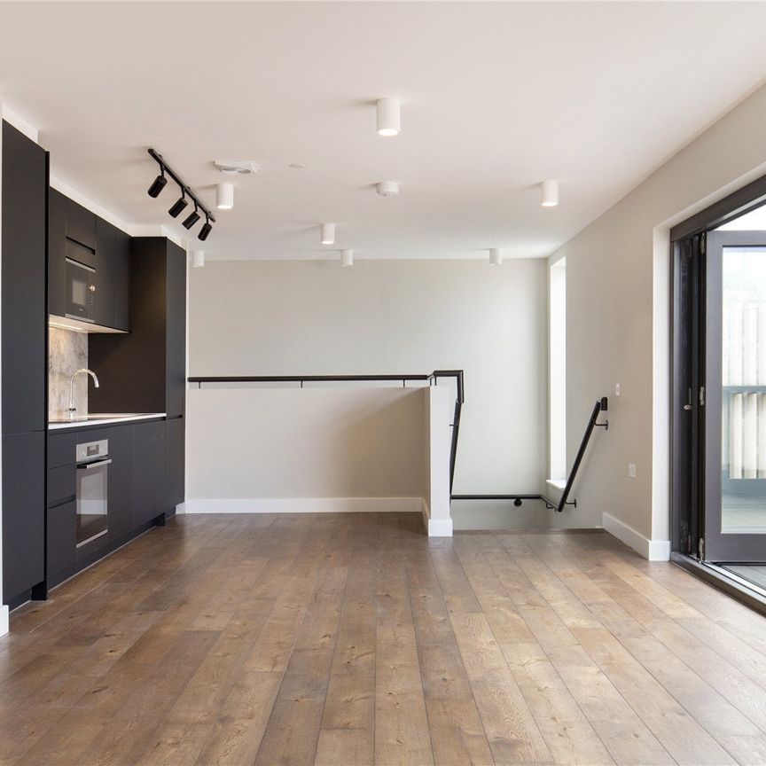 Wimbledon Park Road, London, SW19 flat to rent - Photo 1