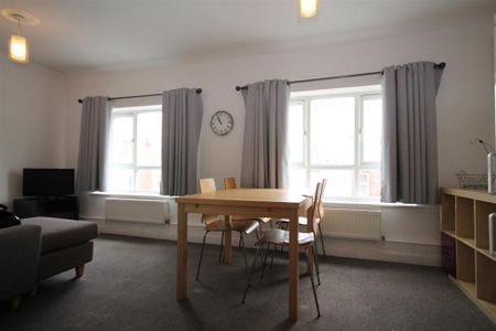 2 bedroom apartment to rent - Photo 2