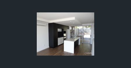 Modern Executive Townhouse in a Prime Location - Photo 4