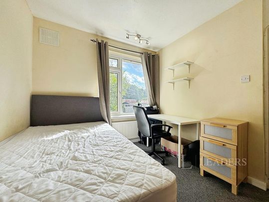 4 bedroom semi-detached house to rent - Photo 1