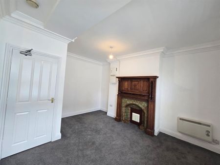 High Street, Maidstone ME14, London - Photo 2