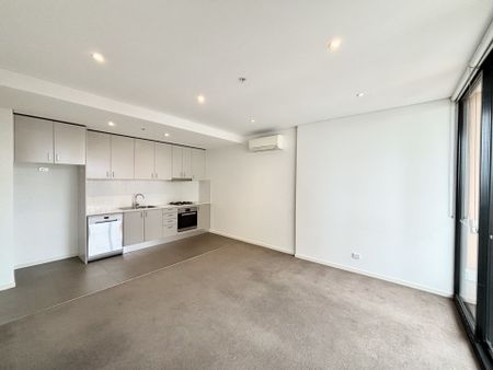 ONE BEDROOM APARTMENT WITH PARKING AT PRIME LOCATION IN REDFERN - Photo 4