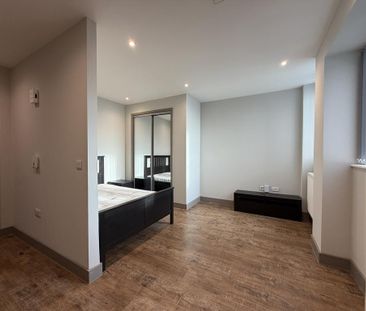 Studio to rent - Photo 2