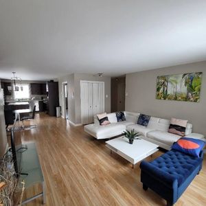 Grand et beau meublé tous inclus 4 1/2 / Disponible 01 décembre 2025 - Photo 2
