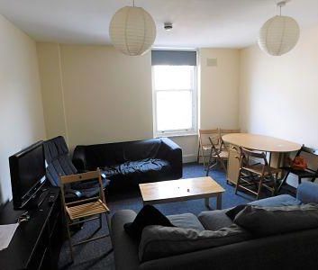 7 bedroom flat to rent - Photo 4