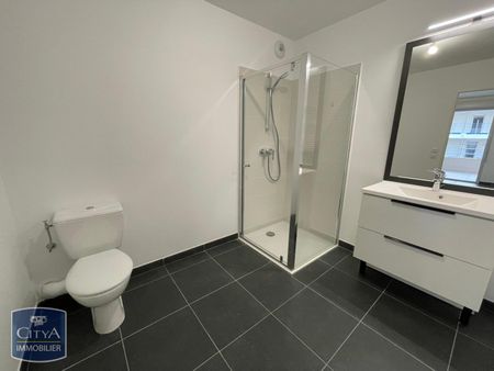 Location Appartement 2 pièces 42m² NICE 06300 - Photo 4