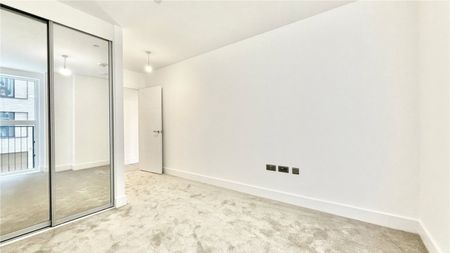 7 Sanday Drive, London, NW9 - Photo 2