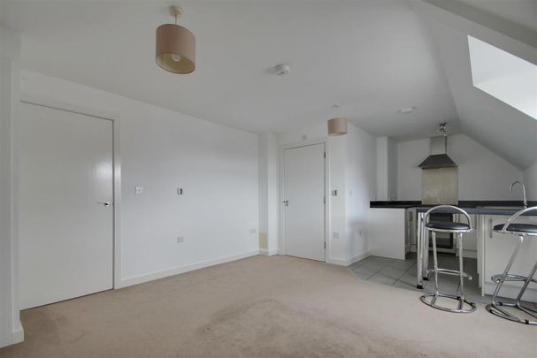 2 bedroom flat to rent - Photo 1