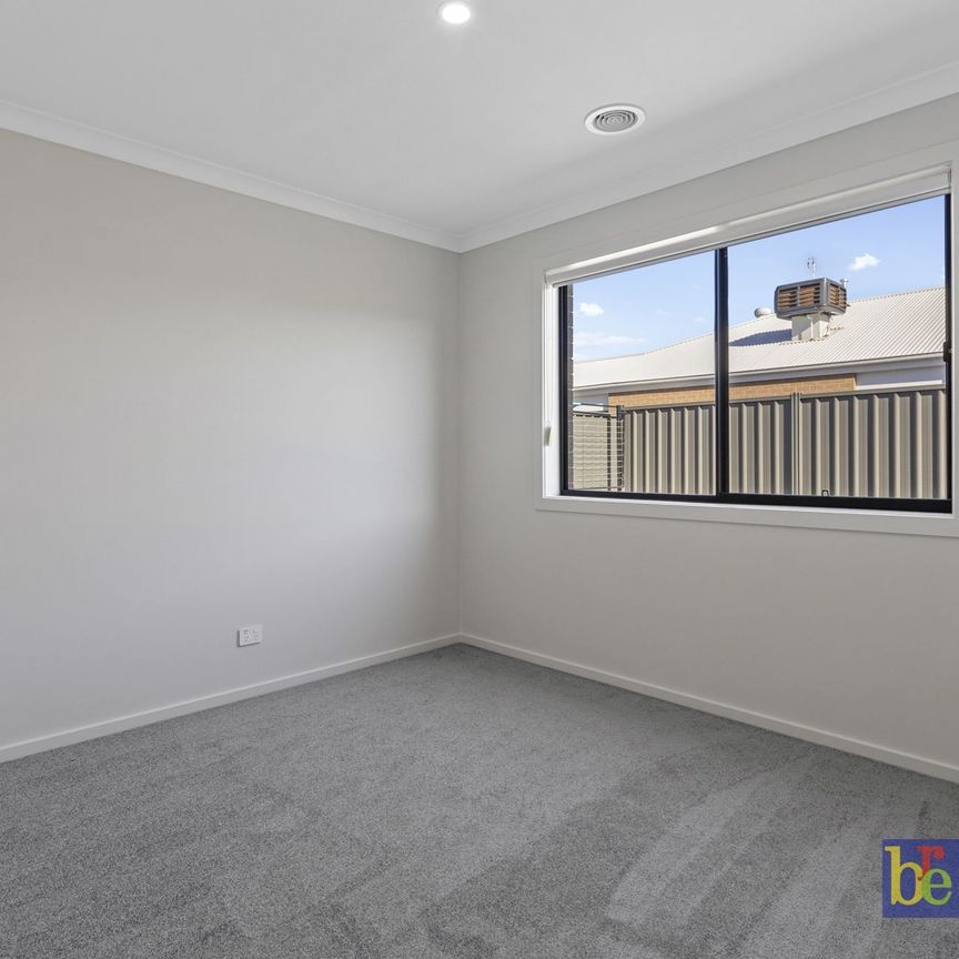 Modern Family Living in Huntly - Photo 1