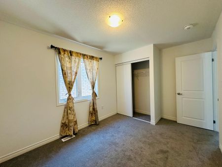 For Lease - 1518 Honey Locust Place, Pickering, Ontario - Photo 3