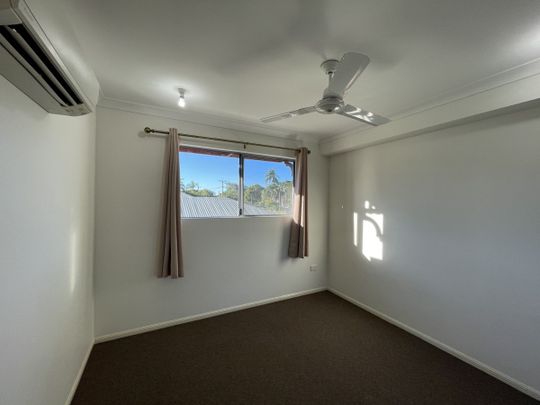 2 bedroom unit close to city and beach - Photo 1