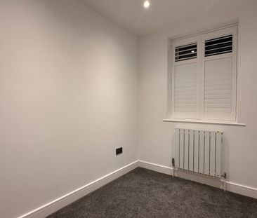 3 Bed Semi-Detached House, Wymering Road, W9 - Photo 5