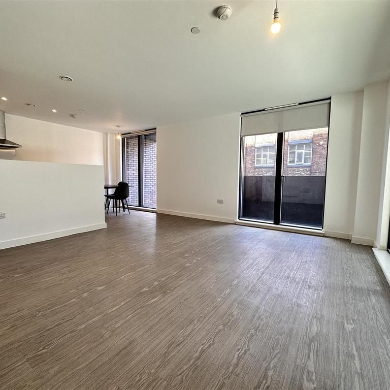 3 bedroom maisonette to rent - Photo 1