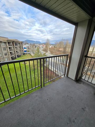 Corner Unit Condo in Chilliwack - Photo 4