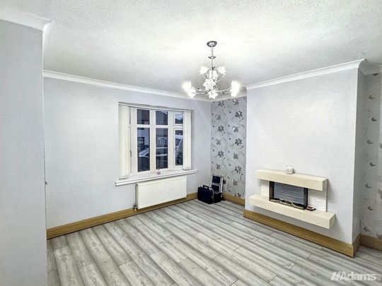 3 bedroom end of terrace house to rent - Photo 1