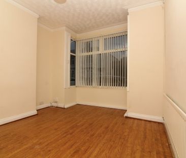 2 Bedroom Mid Terraced House - Photo 1