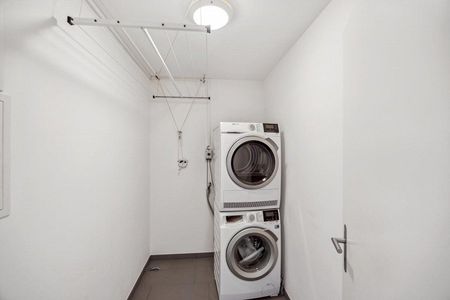 Ihr Zuhause: 6.5-Zi.-Whg.  Perfekt für Familien, WGs und Expats - Foto 3